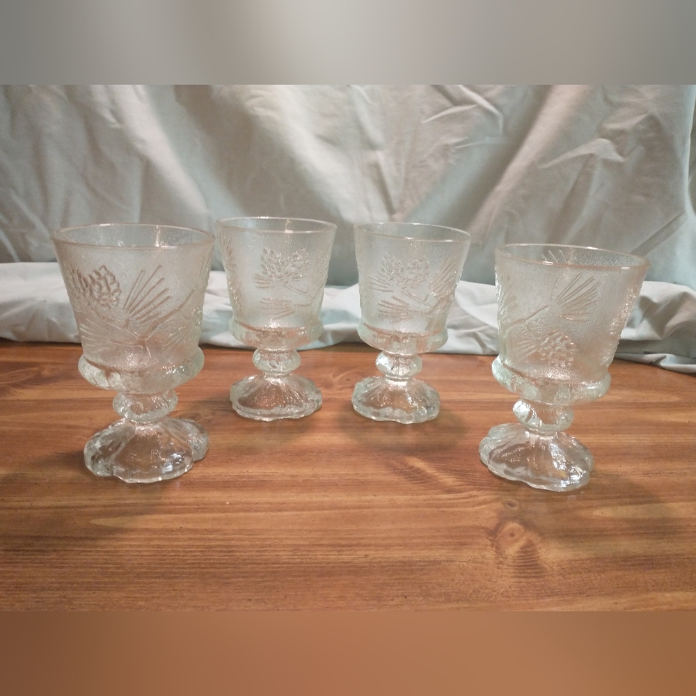 Tiara Indiana Glass Ponderosa Pine Cone Tree Footed Goblet Cup 6'” Christmas 4pc